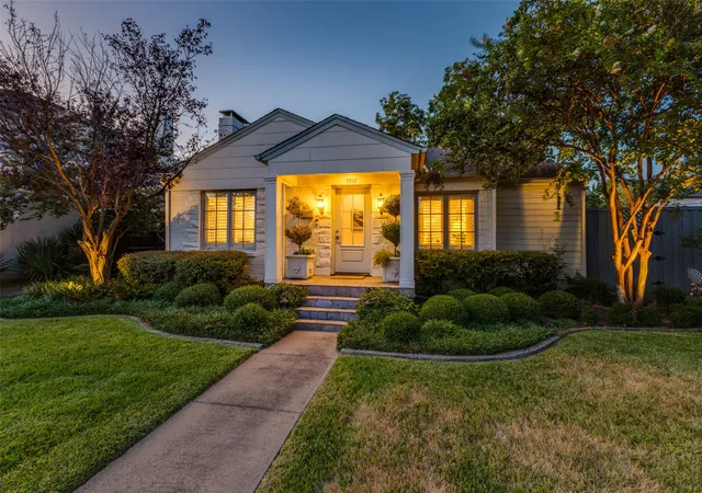Photo 2 of Sale Pending at 5519 Bryn Mawr Dr, Dallas, TX 75209 | MLS# 21380616 | Listing updated on 2026-09-18