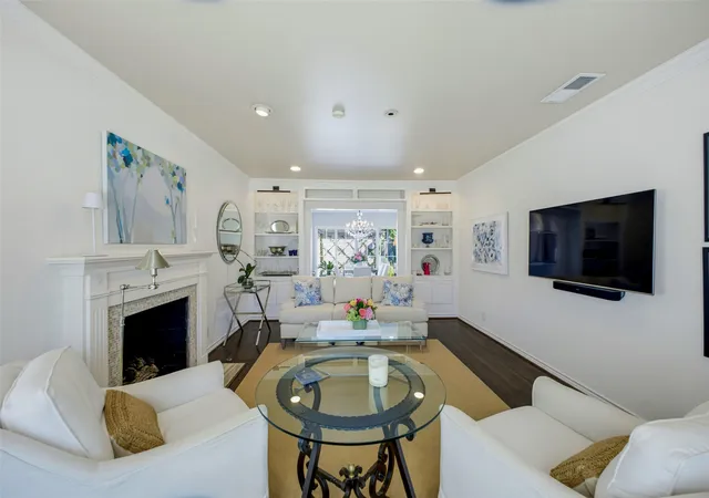 Photo 4 of Sale Pending at 5519 Bryn Mawr Dr, Dallas, TX 75209 | MLS# 21380616 | Listing updated on 2026-09-18