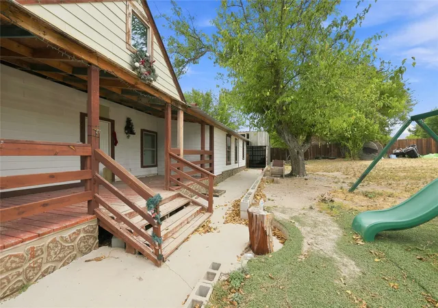 Photo 4 of Sale Pending at 2008 Highridge Ln, Midlothian, TX 76065 | MLS# 21382200 | Listing updated on 2026-09-29