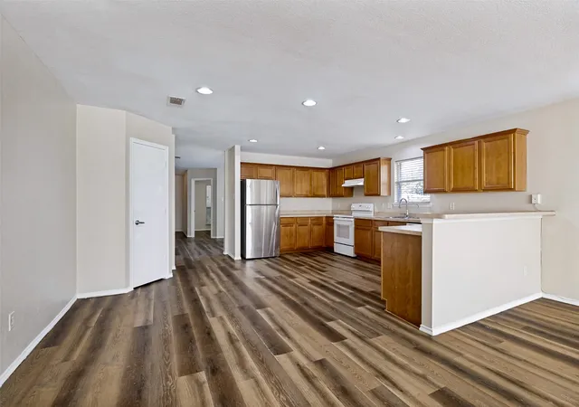 Photo 3 of Single family home for sale at 10417 Winding Psge Way, Fort Worth, TX 76131 | MLS# 21382698 | Listing updated on 2026-09-11