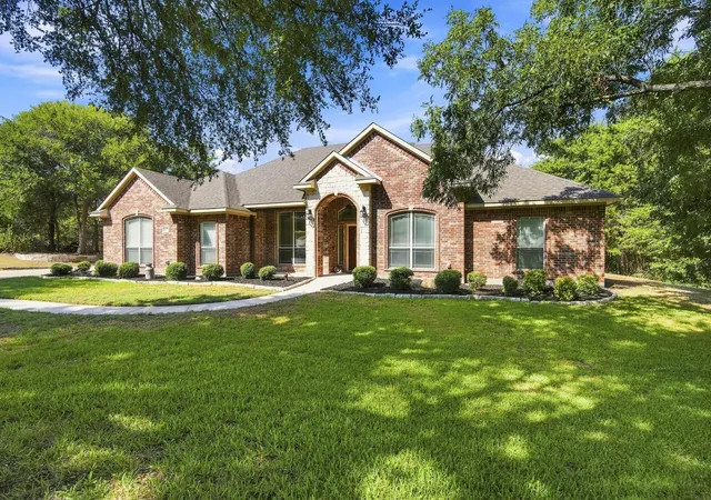 Photo 2 of Single family home for sale at 4031 Morgans Way, Midlothian, TX 76065 | MLS# 21381817 | Listing updated on 2026-10-02