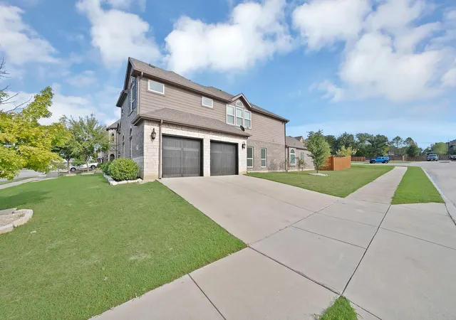 Photo 3 of Single family home for sale at 5100 Windstone Dr, Keller, TX 76244 | MLS# 21382871 | Listing updated on 2026-09-27