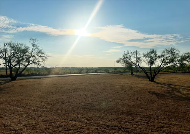 Photo 4 of Manufactured home for sale at 1010 County Rd 136a, Terrell, TX 75161 | MLS# 21382719 | Listing updated on 2026-09-21