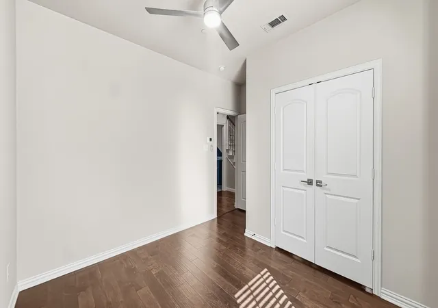 Photo 3 of Townhouse for sale at 6441 Naples Dr, Irving, TX 75039 | MLS# 21381619 | Listing updated on 2026-09-11