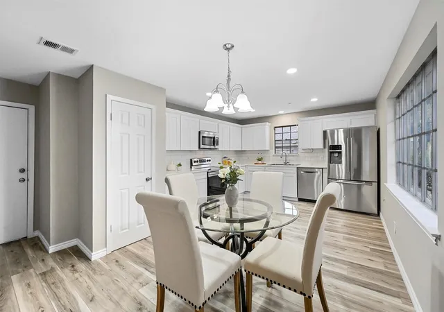 Photo 1 of Single family home for sale at 2205 Westlake Dr, Plano, TX 75075 | MLS# 21382927 | Listing updated on 2026-09-11