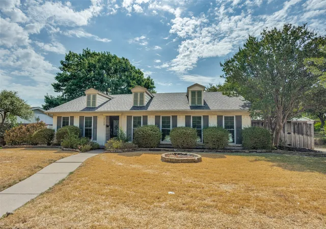 Photo 3 of Sale Pending at 2108 Custer Pkwy, Richardson, TX 75080 | MLS# 21381716 | Listing updated on 2026-09-30