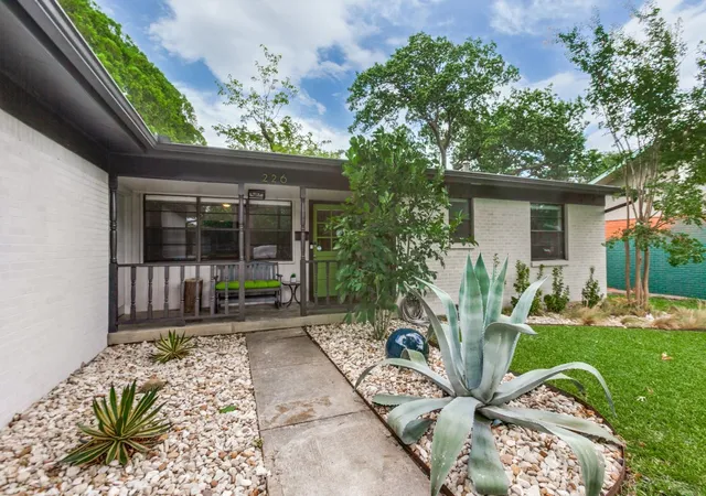 Photo 1 of Land for sale at 226 Leda Dr, Dallas, TX 75218 | MLS# 21382549 | Listing updated on 2026-09-11