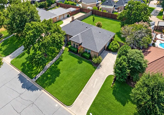 Photo 2 of Sale Pending at 3700 Cliffwood Dr, Colleyville, TX 76034 | MLS# 21380627 | Listing updated on 2026-09-25