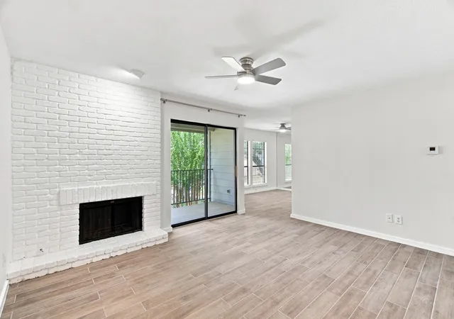 Listing Photo 1 - Condo for sale in building located at 15151 Berry Trl, Dallas, TX 75248 - Unit #910