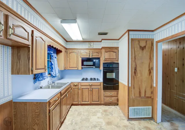 Photo 4 of Single family home for sale at 3510 Valley View Dr, Shreveport, LA 71108 | MLS# 21382319 | Listing updated on 2026-09-11