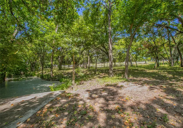 Photo 4 of Single family home for sale at 10299 Paddy Hamilton Rd, Belton, TX 76513 | MLS# 21359937 | Listing updated on 2026-09-11