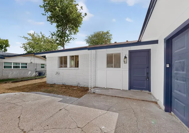 Photo 3 of Single family home for sale at 4649 South Dr W, Fort Worth, TX 76132 | MLS# 21382993 | Listing updated on 2026-10-04