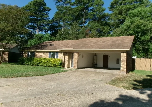 Photo 2 of Single family home for sale at 720 Beacon Bnd Cir, Shreveport, LA 71118 | MLS# 21382997 | Listing updated on 2026-09-11