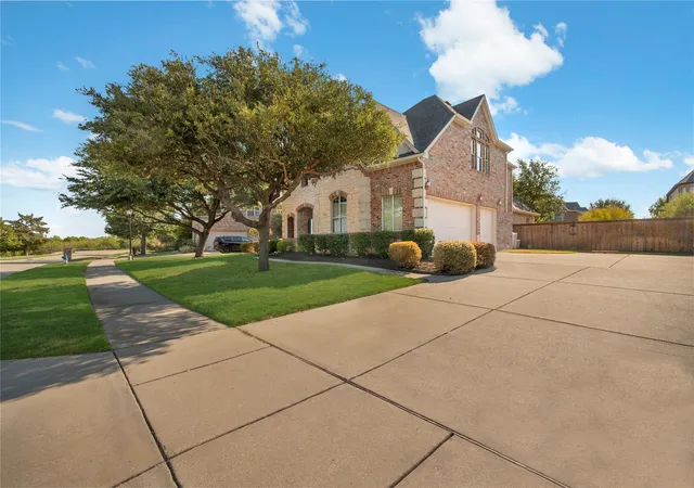 Photo 2 of Single family home for sale at 5966 Tascate Dr, Frisco, TX 75036 | MLS# 21375965 | Listing updated on 2026-10-05