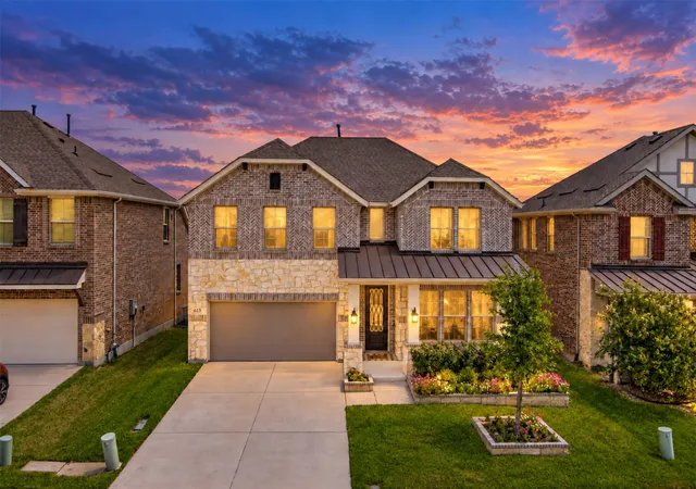 Photo 1 of Single family home for sale at 633 Taylor Dr, Rockwall, TX 75087 | MLS# 21383047 | Listing updated on 2026-09-11