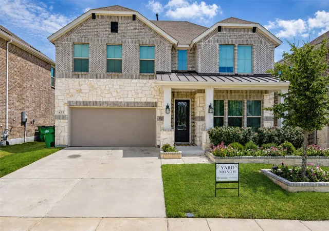 Photo 4 of Single family home for sale at 633 Taylor Dr, Rockwall, TX 75087 | MLS# 21383047 | Listing updated on 2026-09-11