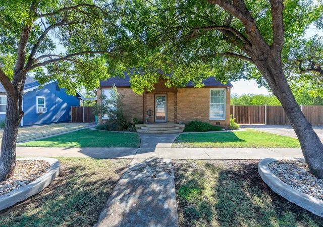 Photo 2 of Single family home for sale at 527 S & 529 Vassar St, Stamford, TX 79553 | MLS# 21374129 | Listing updated on 2026-10-05