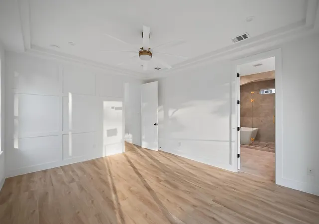 Photo 1 of Single family home for sale at 345 Bonnie View Rd, Dallas, TX 75203 | MLS# 21370177 | Listing updated on 2026-10-07
