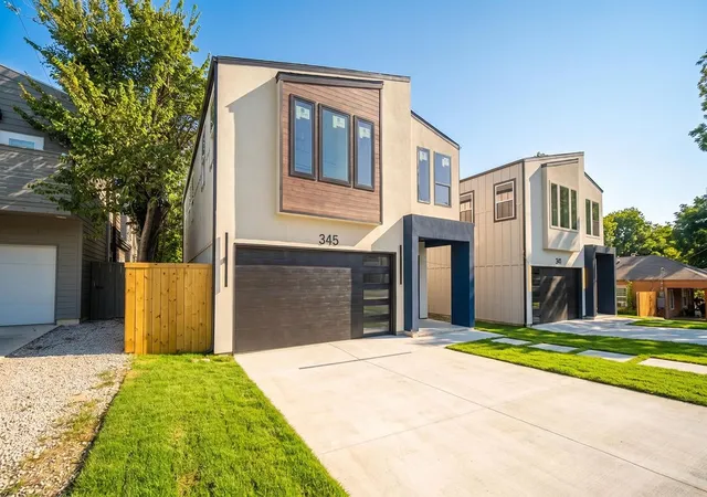 Photo 3 of Single family home for sale at 345 Bonnie View Rd, Dallas, TX 75203 | MLS# 21370177 | Listing updated on 2026-09-11