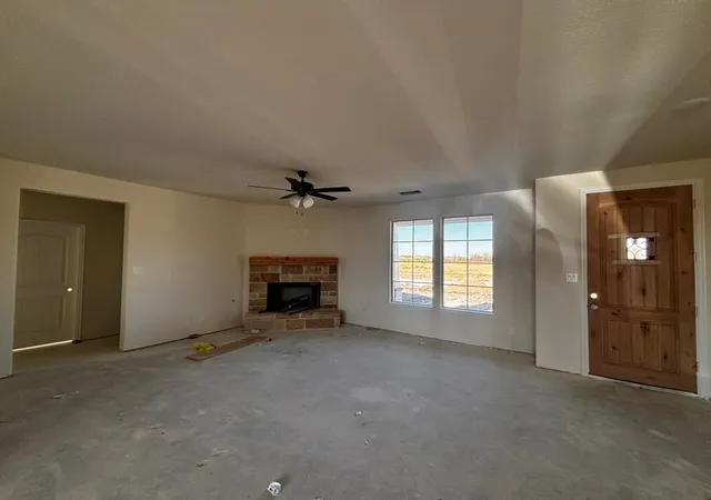 Photo 3 of Single family home for sale at 135 Big Sky Rd, Decatur, TX 76234 | MLS# 21383097 | Listing updated on 2026-09-14