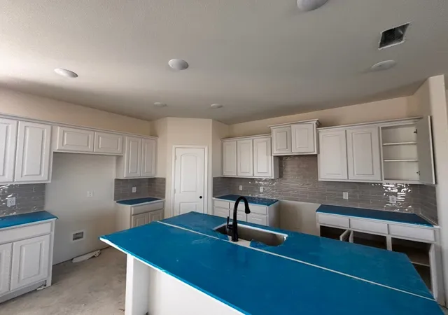 Photo 3 of Single family home for sale at 135 Big Sky Rd, Decatur, TX 76234 | MLS# 21383097 | Listing updated on 2026-09-14