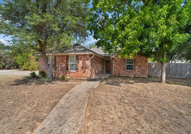 Photo 1 of Single family home for sale at 130 Deanna Ln, Weatherford, TX 76087 | MLS# 21381776 | Listing updated on 2026-09-11