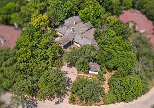 Land for sale at 301 Crestwood Dr, Fort Worth, TX 76107 | MLS# 21381773
