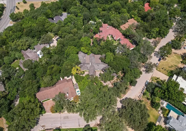 Photo 2 of Land for sale at 301 Crestwood Dr, Fort Worth, TX 76107 | MLS# 21381773 | Listing updated on 2026-09-14