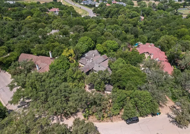 Photo 3 of Land for sale at 301 Crestwood Dr, Fort Worth, TX 76107 | MLS# 21381773 | Listing updated on 2026-09-14