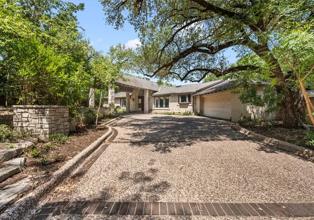Photo 3 of Land for sale at 301 Crestwood Dr, Fort Worth, TX 76107 | MLS# 21381773 | Listing updated on 2026-09-14