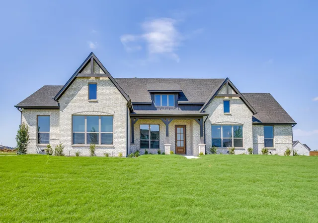 Photo 2 of Single family home for sale at 10611 Rye Bread Ln, Venus, TX 76084 | MLS# 21382274 | Listing updated on 2026-09-11