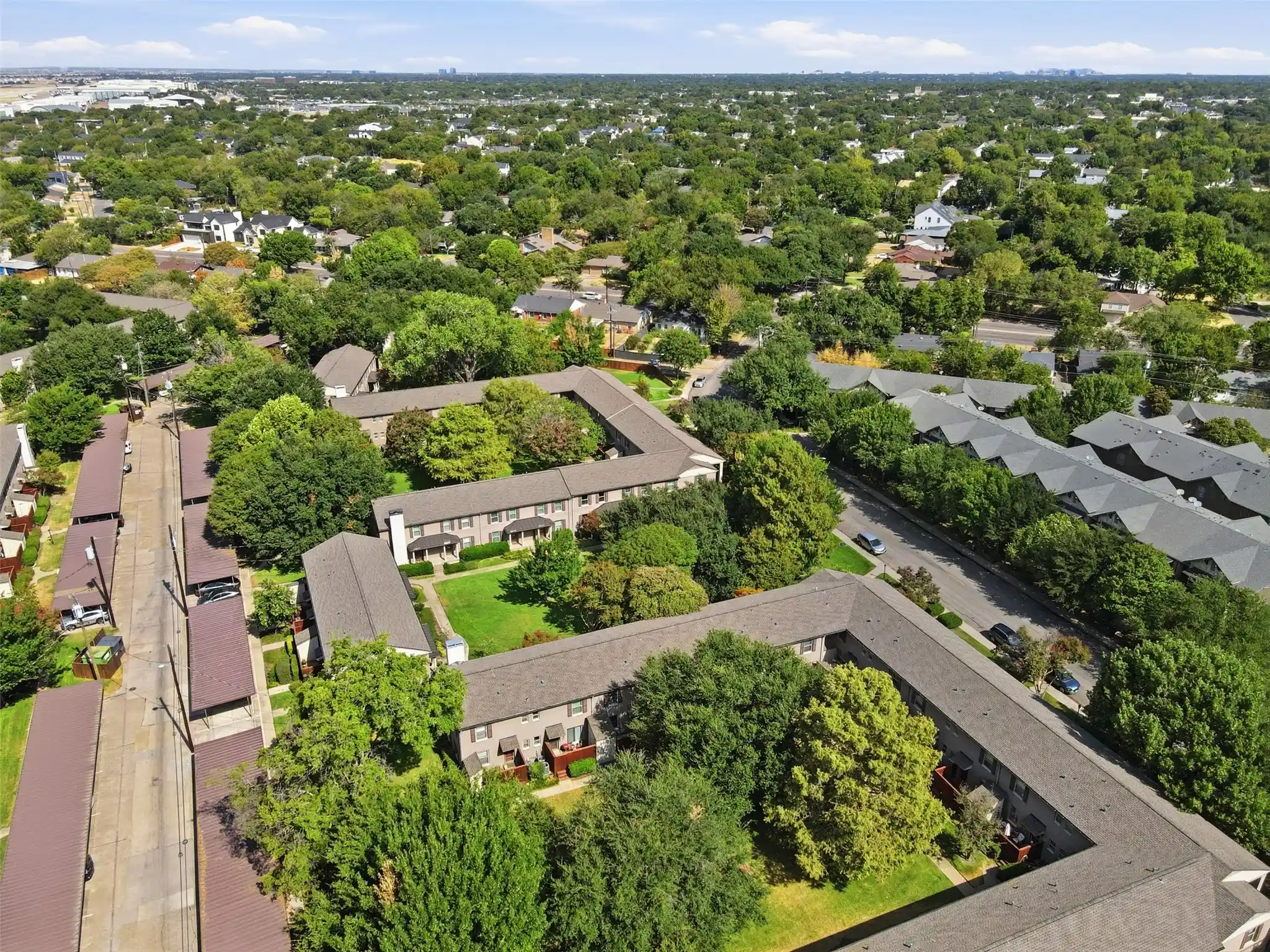 Listing Photo 33 - Condo for sale in 6355 Oriole Dr located at 6355 Oriole Dr, Dallas, TX 75209 - Unit #6355