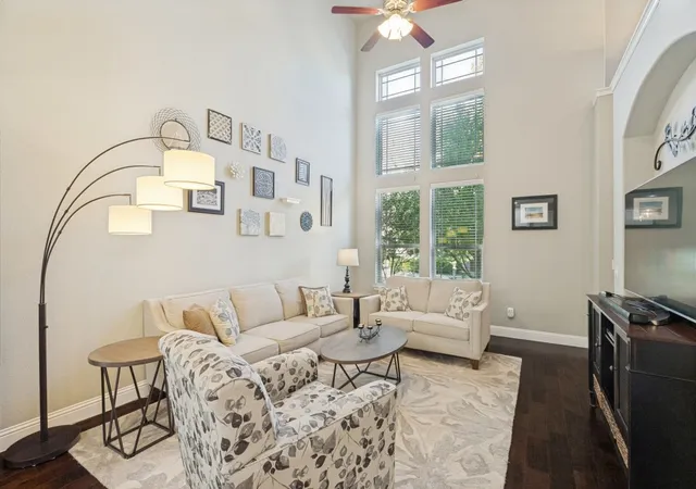 Photo 3 of Single family home for sale at 3717 Cobblecreek Dr, Mc Kinney, TX 75070 | MLS# 21382947 | Listing updated on 2026-09-12