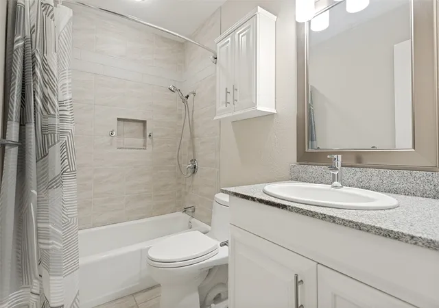 Photo 16 of Single family home for sale at 2117 Oak Brk Dr, Richardson, TX 75081 | MLS# 21383088 | Listing updated on 2026-09-11