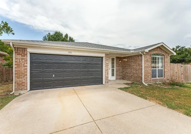 Photo 3 of Single family home for sale at 200 Cutting Horse Ln, Keller, TX 76248 | MLS# 21383116 | Listing updated on 2026-09-11