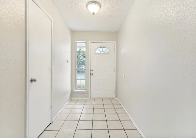 Photo 4 of Single family home for sale at 200 Cutting Horse Ln, Keller, TX 76248 | MLS# 21383116 | Listing updated on 2026-09-11