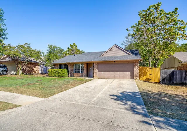 Photo 1 of Sale Pending at 5921 Chisholm Trl, Haltom City, TX 76148 | MLS# 21383154 | Listing updated on 2026-09-30