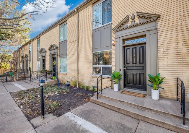 Photo 2 of Sale Pending at 7404 W Northwest Hwy #3, Dallas, TX 75225 | MLS# 21382926 | Listing updated on 2026-10-21