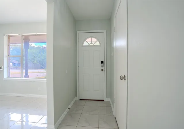 Photo 3 of Sale Pending at 328 Eagle St, Dublin, TX 76446 | MLS# 21383070 | Listing updated on 2026-09-24