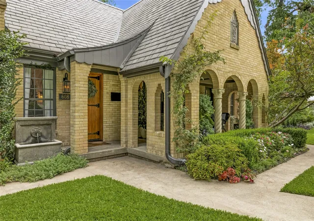 Photo 2 of Single family home for sale at 608 Monte Vista Dr, Dallas, TX 75223 | MLS# 21375221 | Listing updated on 2026-10-06