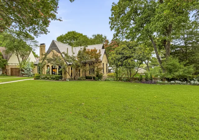 Photo 3 of Single family home for sale at 608 Monte Vista Dr, Dallas, TX 75223 | MLS# 21375221 | Listing updated on 2026-10-06