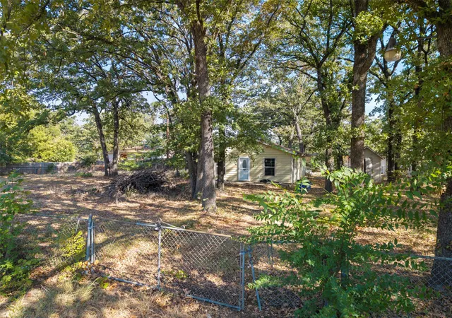Photo 2 of Single family home for sale at 134 Wildgrove Dr, Gun Barrel City, TX 75156 | MLS# 21369000 | Listing updated on 2026-09-11