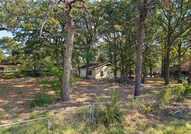 Photo 3 of Single family home for sale at 134 Wildgrove Dr, Gun Barrel City, TX 75156 | MLS# 21369000 | Listing updated on 2026-09-11