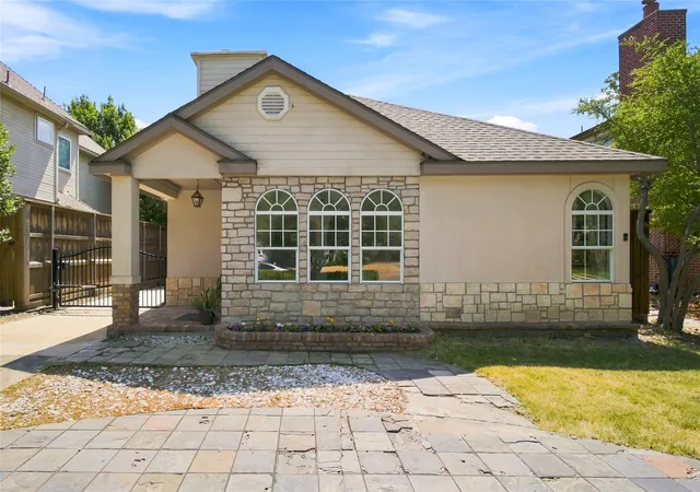 Photo 3 of Single family home for sale at 5142 Ridgedale Ave, Dallas, TX 75206 | MLS# 21383228 | Listing updated on 2026-10-01