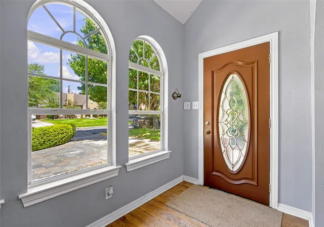 Photo 4 of Single family home for sale at 5142 Ridgedale Ave, Dallas, TX 75206 | MLS# 21383228 | Listing updated on 2026-10-01