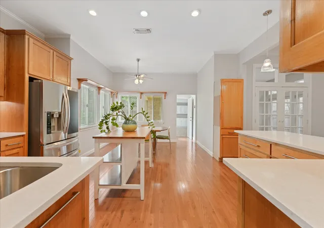 Photo 3 of Single family home for sale at 1929 Highland Park Cir, Denton, TX 76205 | MLS# 21383161 | Listing updated on 2026-09-11