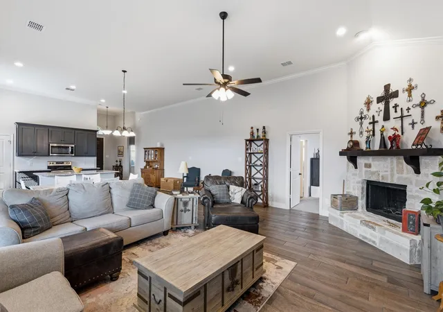Photo 3 of Single family home for sale at 1953 Creekview Ln, Josephine, TX 75173 | MLS# 21377935 | Listing updated on 2026-10-02