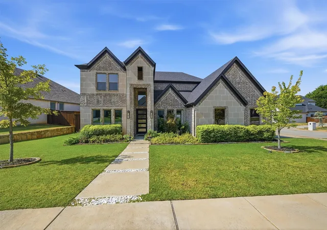 Photo 3 of Single family home for sale at 3701 Bridlewood Trl, Denison, TX 75020 | MLS# 21382886 | Listing updated on 2026-09-11