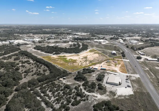 Photo 1 of Land for sale at 584 N Highway 183, Lampasas, TX 76550 | MLS# 21366408 | Listing updated on 2026-09-11