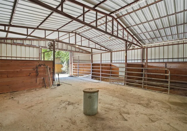 Photo 3 of Sale Pending at 500 Schoolhouse Rd, Haslet, TX 76052 | MLS# 21383162 | Listing updated on 2026-09-24